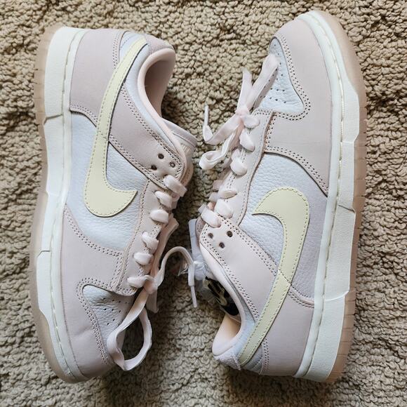Wmns Nike Dunk Low Light Soft Pink Brand New Sz 8.5 - Picture 1 of 9
